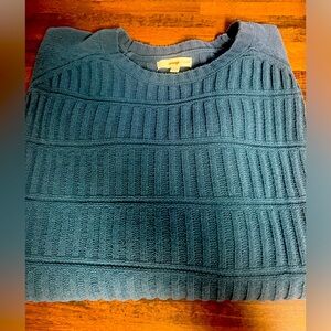 Beautiful blue sweater, size M/L, long sleeve